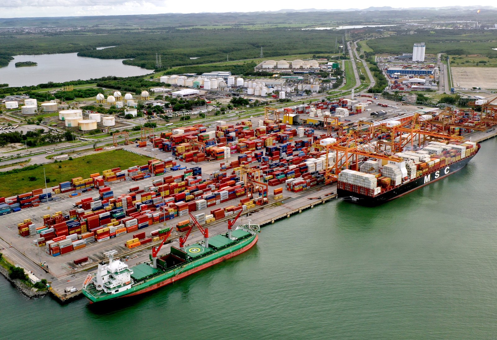 Vista do Porto de Suape